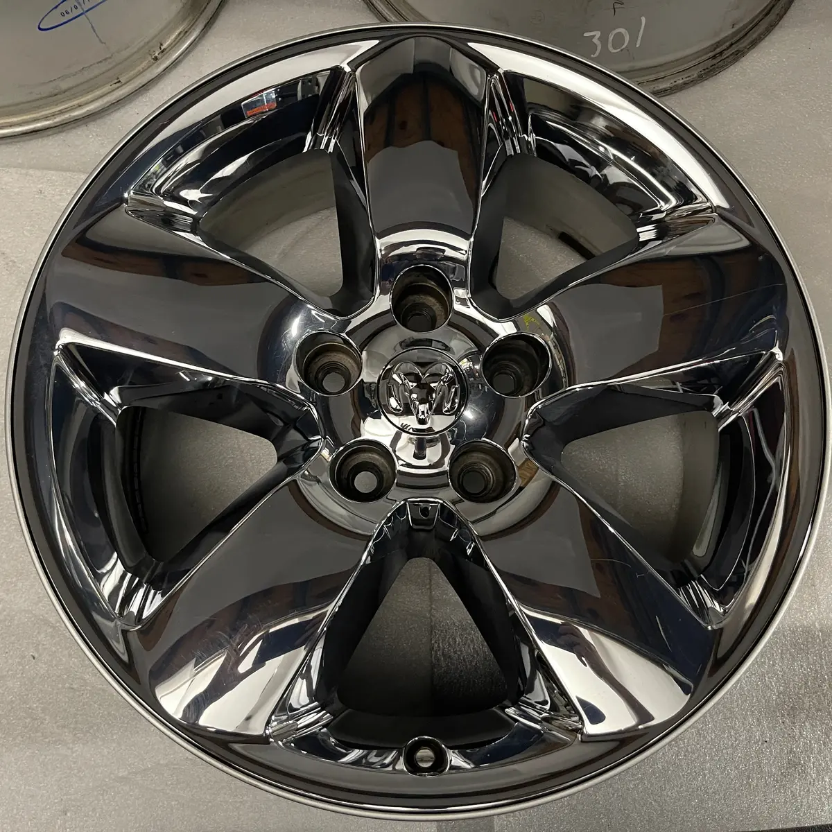One 2013-2018 Dodge Ram 1500 Factory 20 Chrome Clad Wheel Oem 2495C Rim 1
