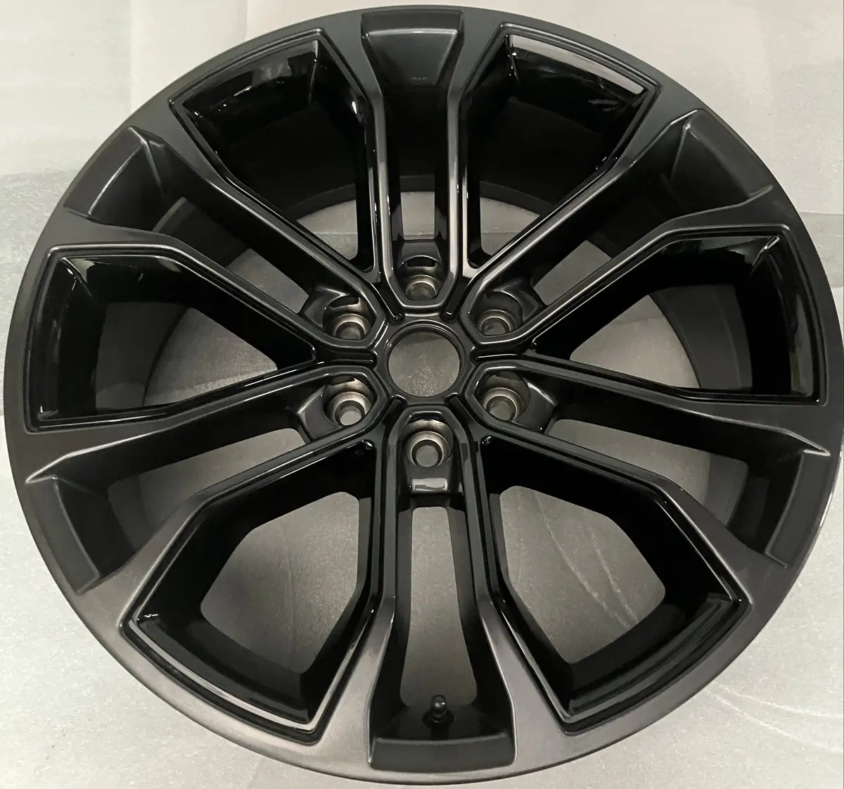 One 2024 Jeep Grand Wagoneer Factory 22" Wheel Rim 9279 Oem 4755331Aa, 4755618Aa 1