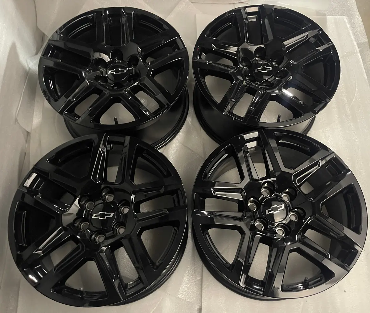 Sold Four 2026 Chevy Silverado Ltz Factory 20 Wheels Oem 5913 Rims Tahoe Black 23377017 1