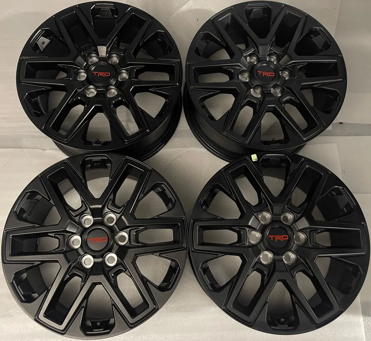 Four 2026 Toyota Tundra Trd Factory 20 Wheels Oem Rims Black Pt946-34220 Lug Nuts 1
