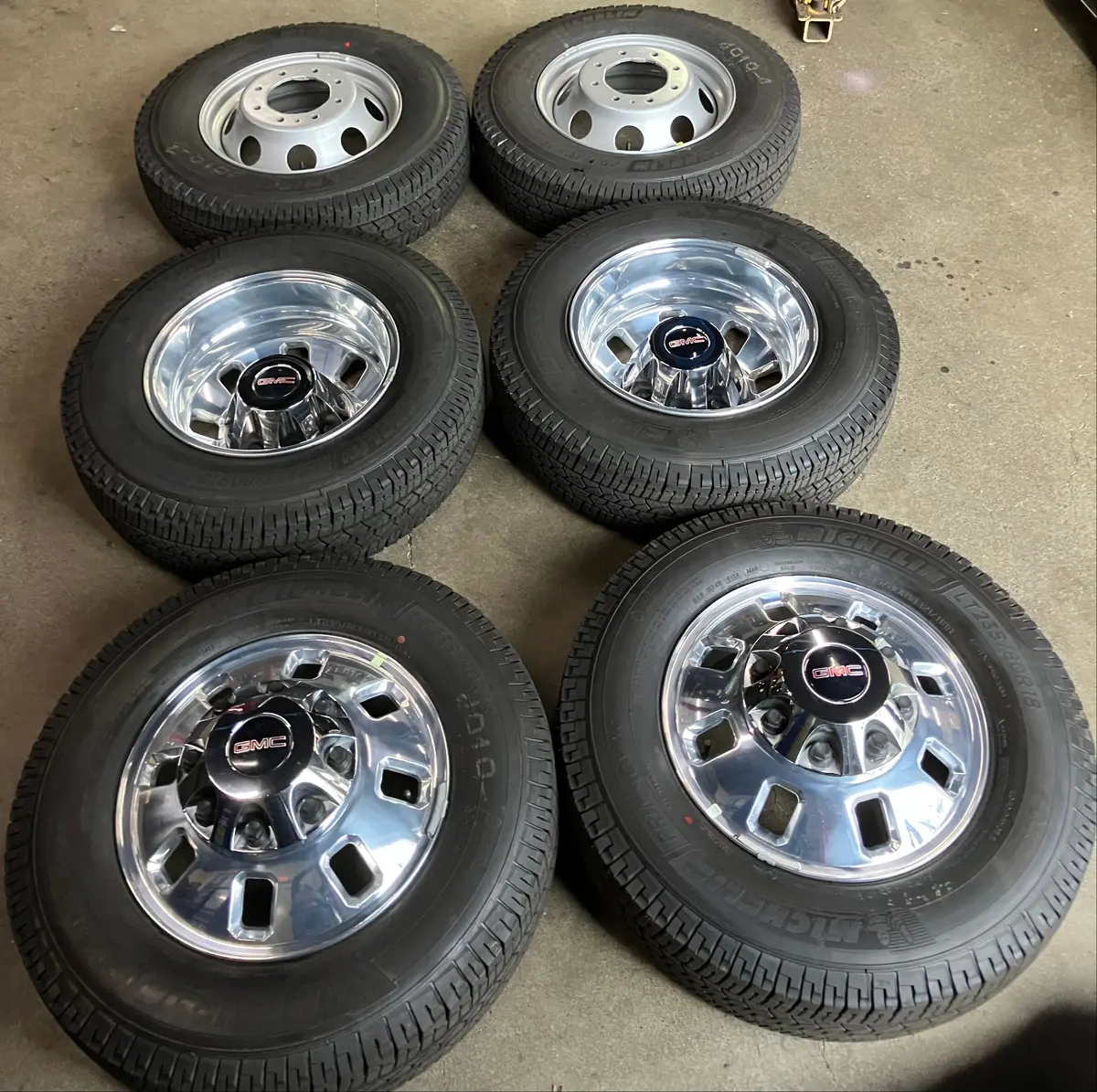 Sold (6) 2026 Gmc Sierra 3500Hd Dually Factory 18 Wheels Tires Rims Oem 8X210 Michelin 1