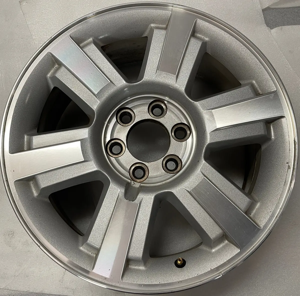Single (1) Factory 2010 Ford F150 20 Wheel Machined Silver Finish Oem 3646 Rim 1