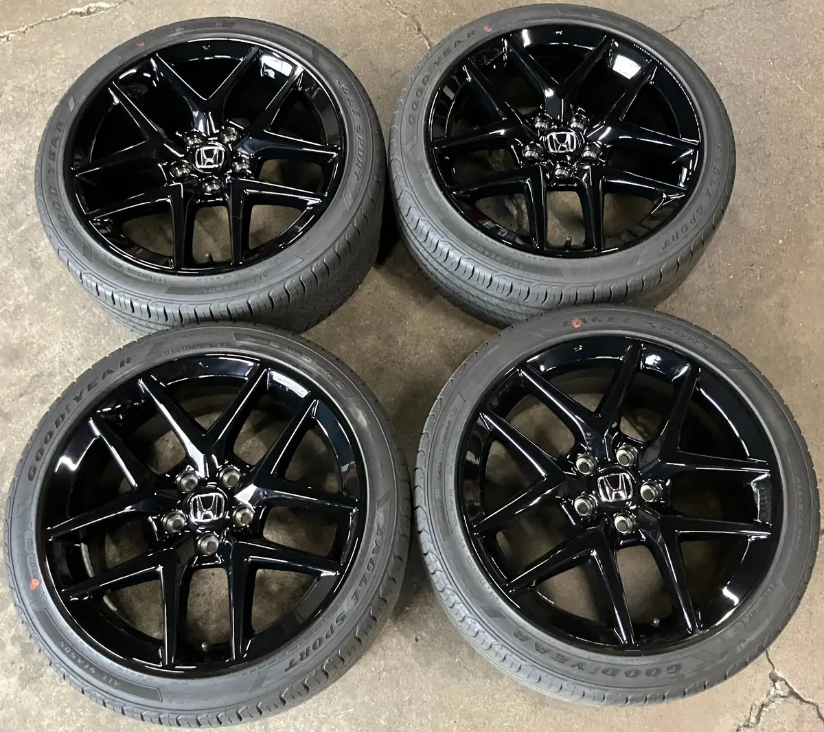 Sold 2025 Honda Civic Factory 18 Wheels Tires Oem 10393 Rims 42700-T20-A71 Gloss Black 1