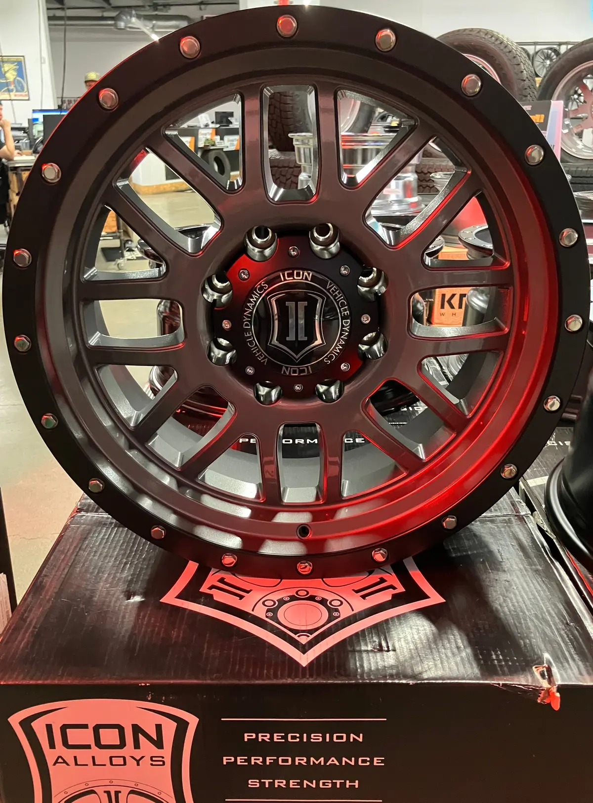 Four Icon Alpha 20 Wheels 1220908150Gm F250 F350srw Gun Metal W/ Black 20X9 +0 8X170 1