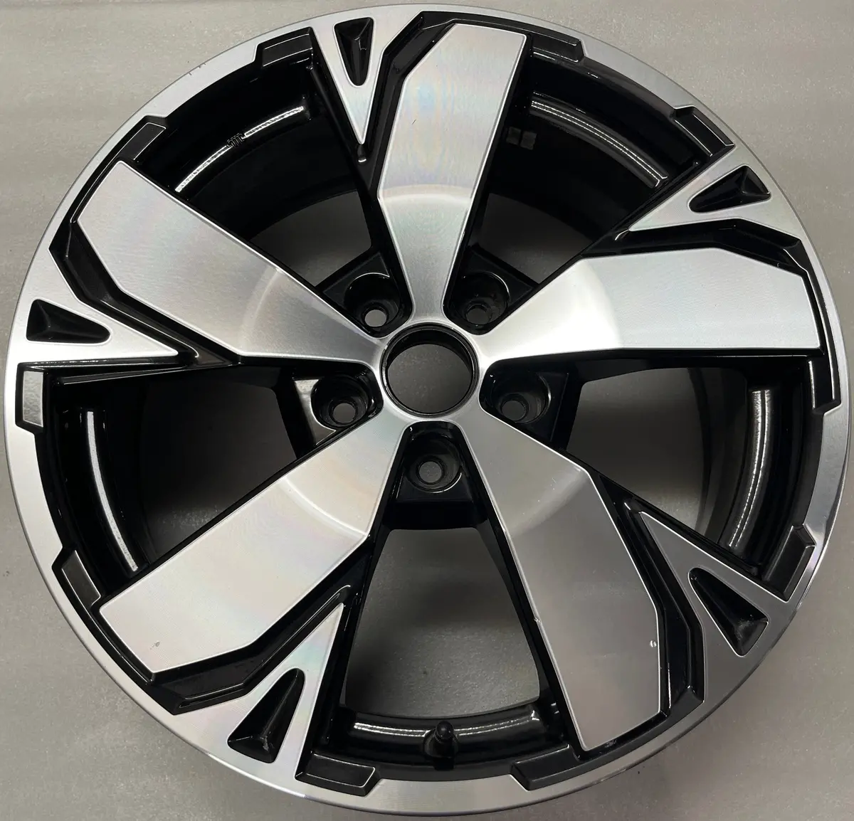 One Single 2019 - 2021 Subaru Forester Factory 18 Wheel Oem Rim Gray Machined 68868 1