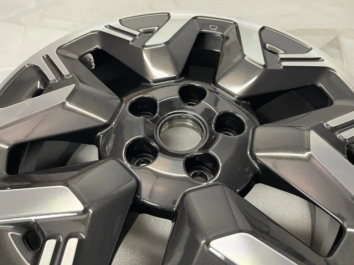 One 2025 2026 Subaru Forester Factory 17 Wheel Oem 94034 Rim Charcoal Machined 2