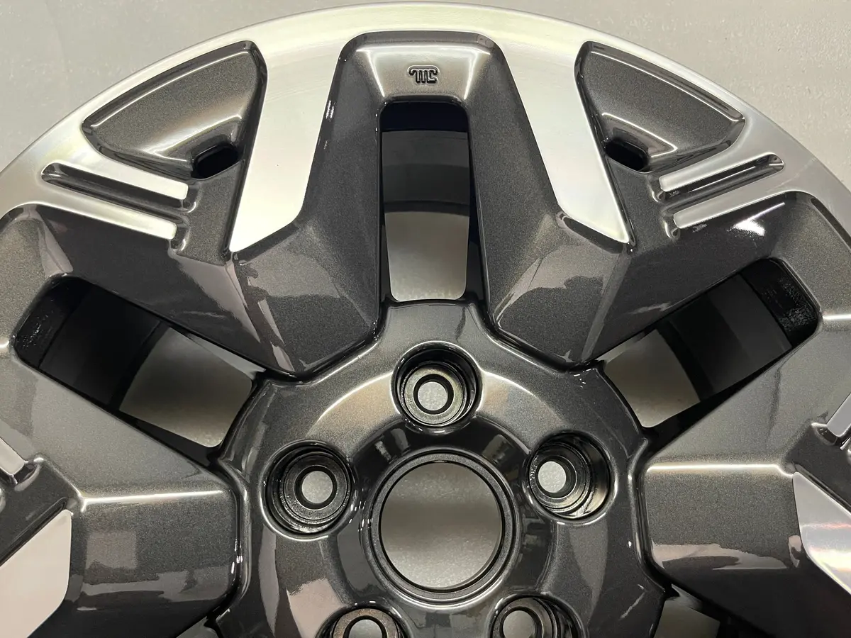 Single (1) 2025 2026 Subaru Forester Factory 17 Wheel Oem 94034 Rim Charcoal Machined 2