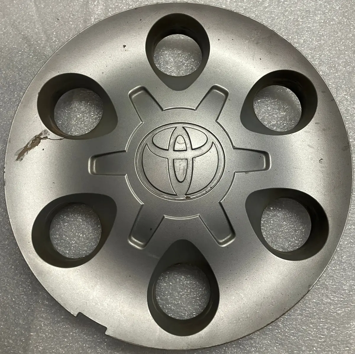 One Center Cap For 2000-2004 Toyota Tundra 426030C030 69395 1