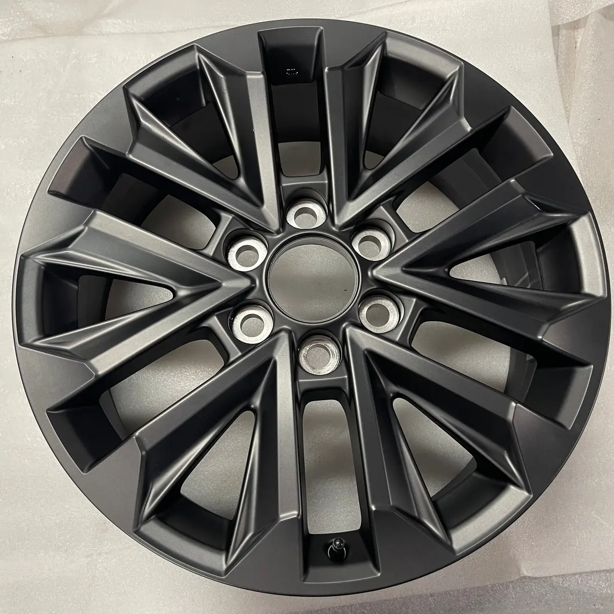 One Single Factory 2025 Toyota Land Cruiser 20 Wheel Oem Rim Dark Gray Tundra 1