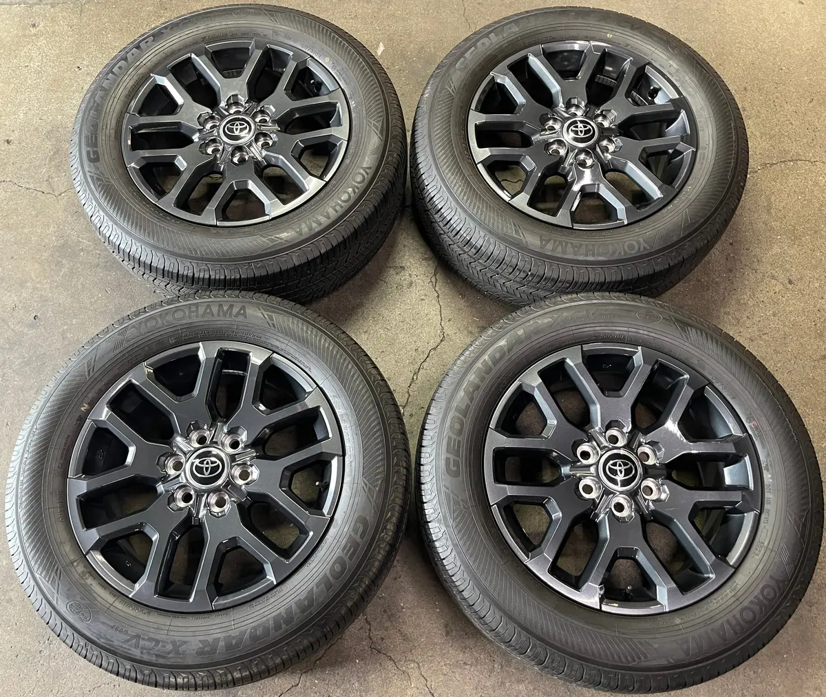2025 Toyota Tundra Platinum Factory 20 Wheels Tires Oem Rims 75277 Yokohama 1