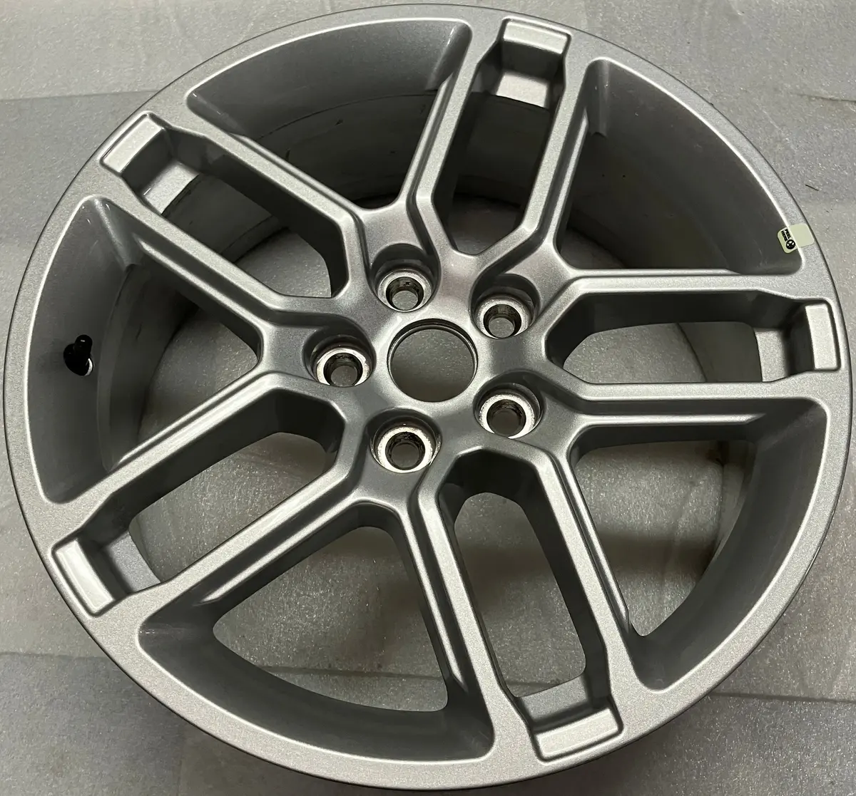 One Single 2024 Ford Explorer  18" Wheel Factory Oem Rim Rb5c1007b1a 1