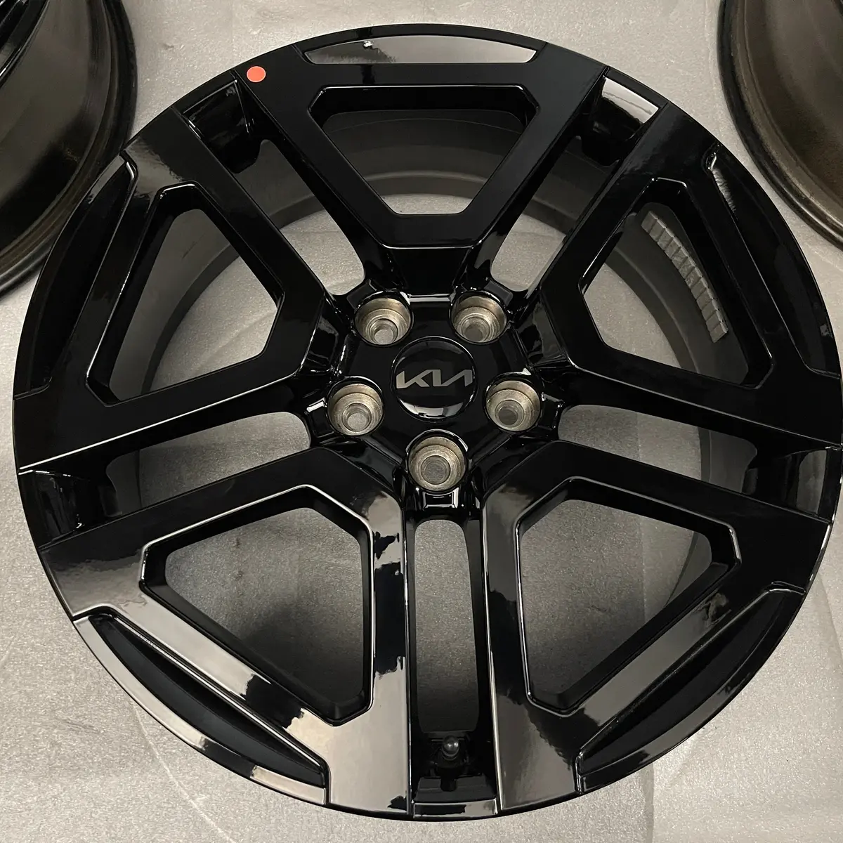 One (1) 2024 2025 2026 Kia Telluride Factory 20 Wheel Oem 52910-S9840 Rim Black 1