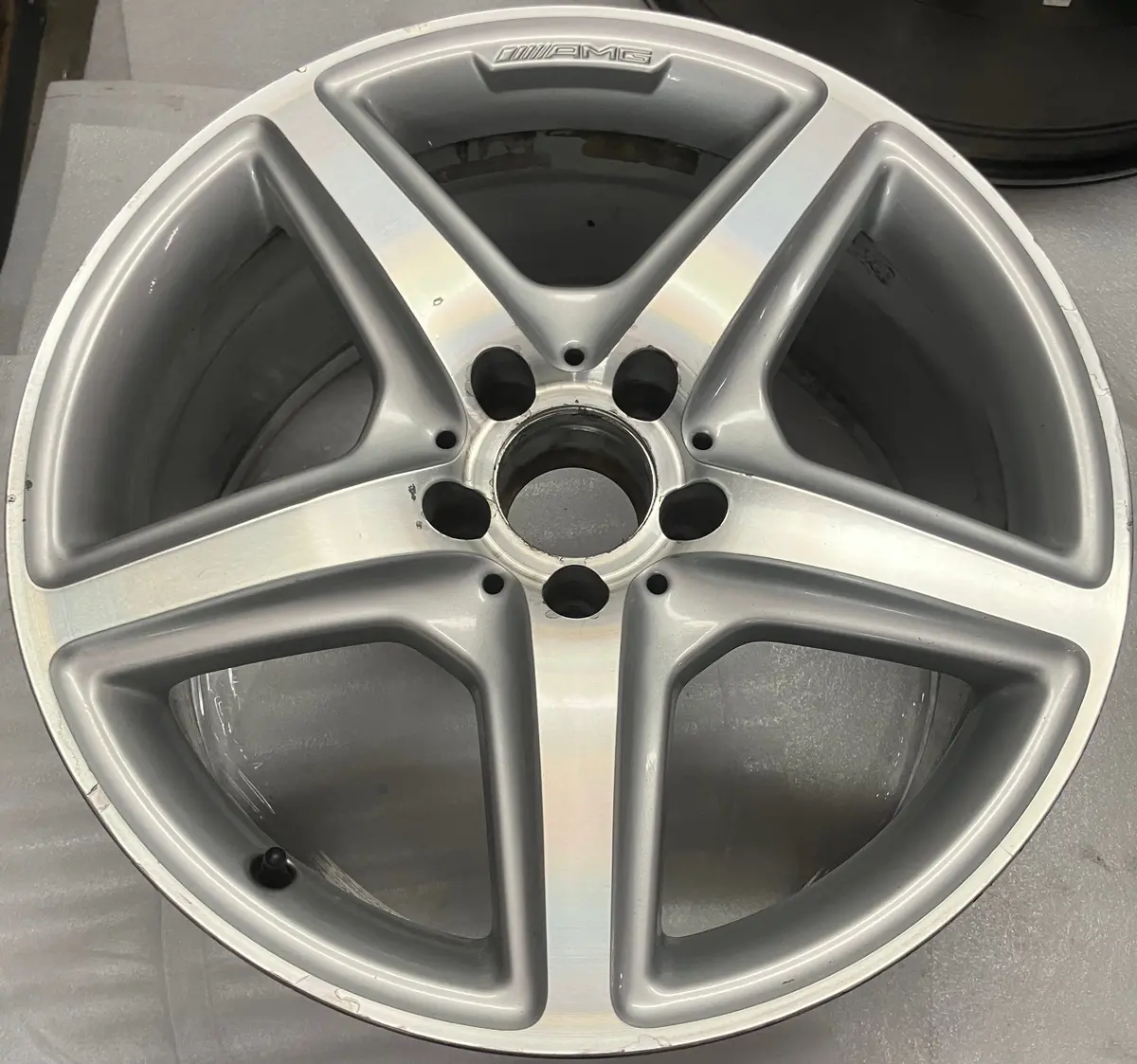 Single Mercedes-Benz  Cls Class 19 Wheel Oem Rim Factory 2012-2018 Rear 1