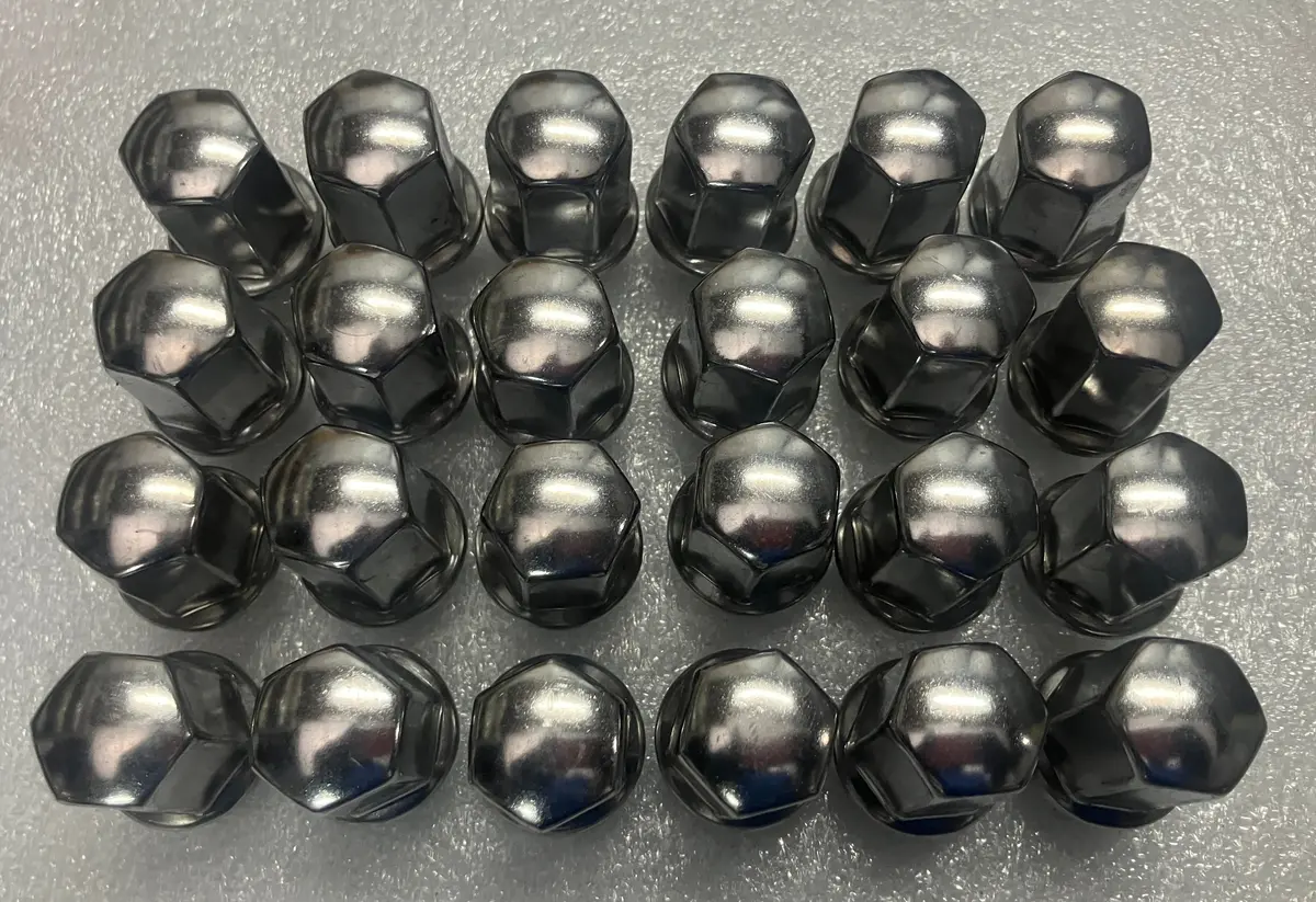 24 Chevy Gmc Genuine Factory Oem Chrome Lug Nuts 14X1.5 1500 2500 1