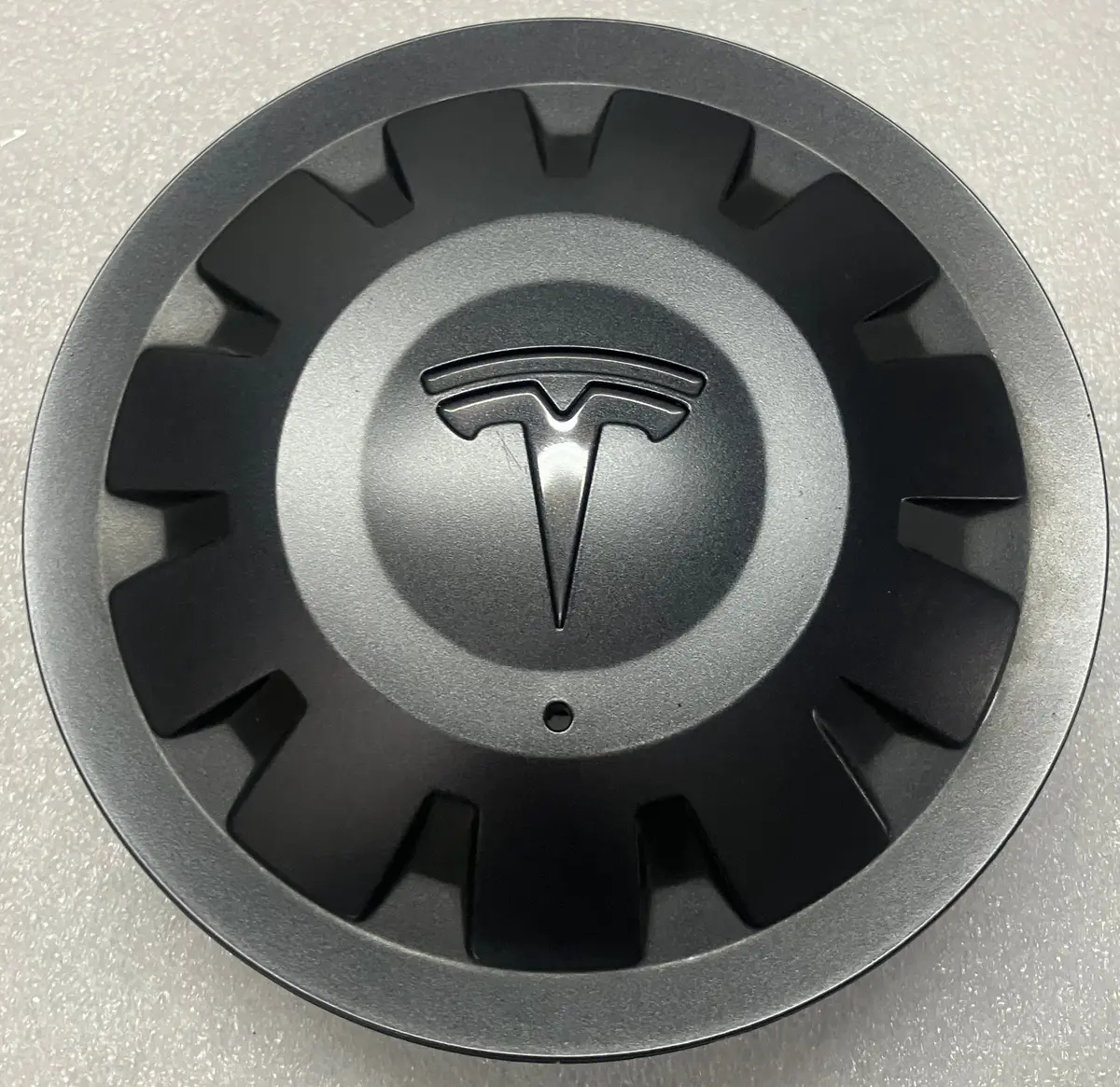 One Genuine Factory Oem P/N 1188236-00-A Tesla Model 3 Y Uber Turbine Center Cap 1