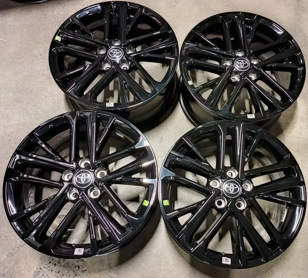 Sold Four 2025 Factory Toyota Camry 18 Wheels Oem Black Rims 42611-Aq030 1