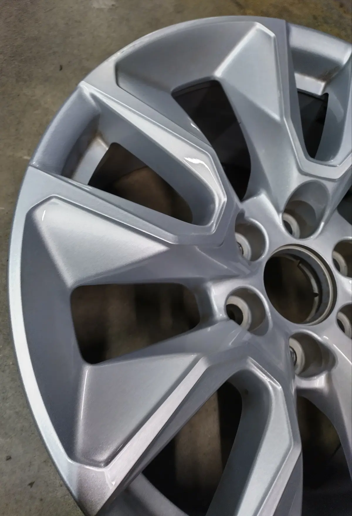 Sold Single (1) 2023 Chevy Silverado Ltz Factory 20 Wheel Oem Rim 5916 Tahoe Suburban 2