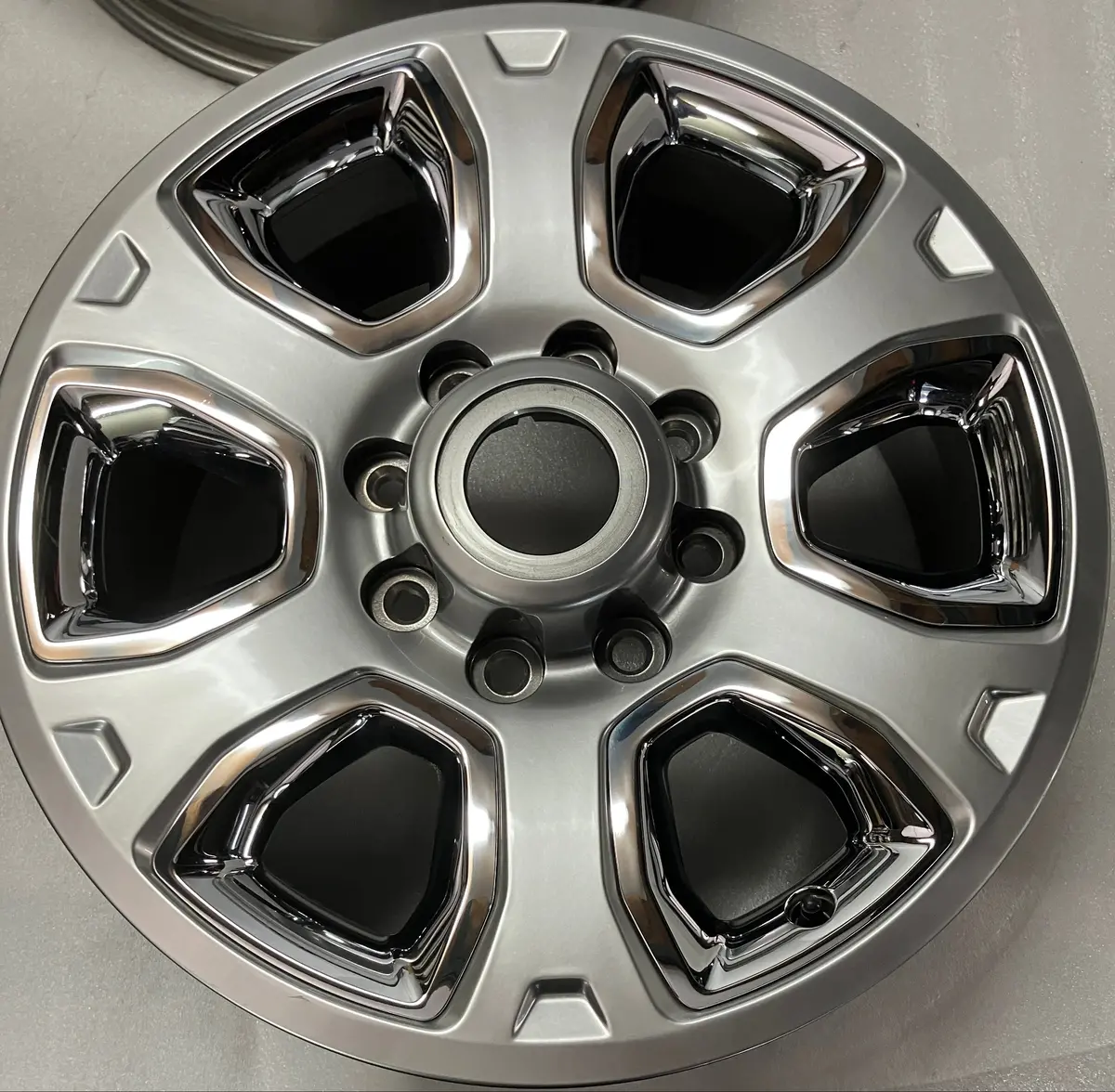 Sold One Single Oem 20" 2018 Ram 2500 3500 Factory Alloy Wheel Rim 2477A 1Vq85trmab 1