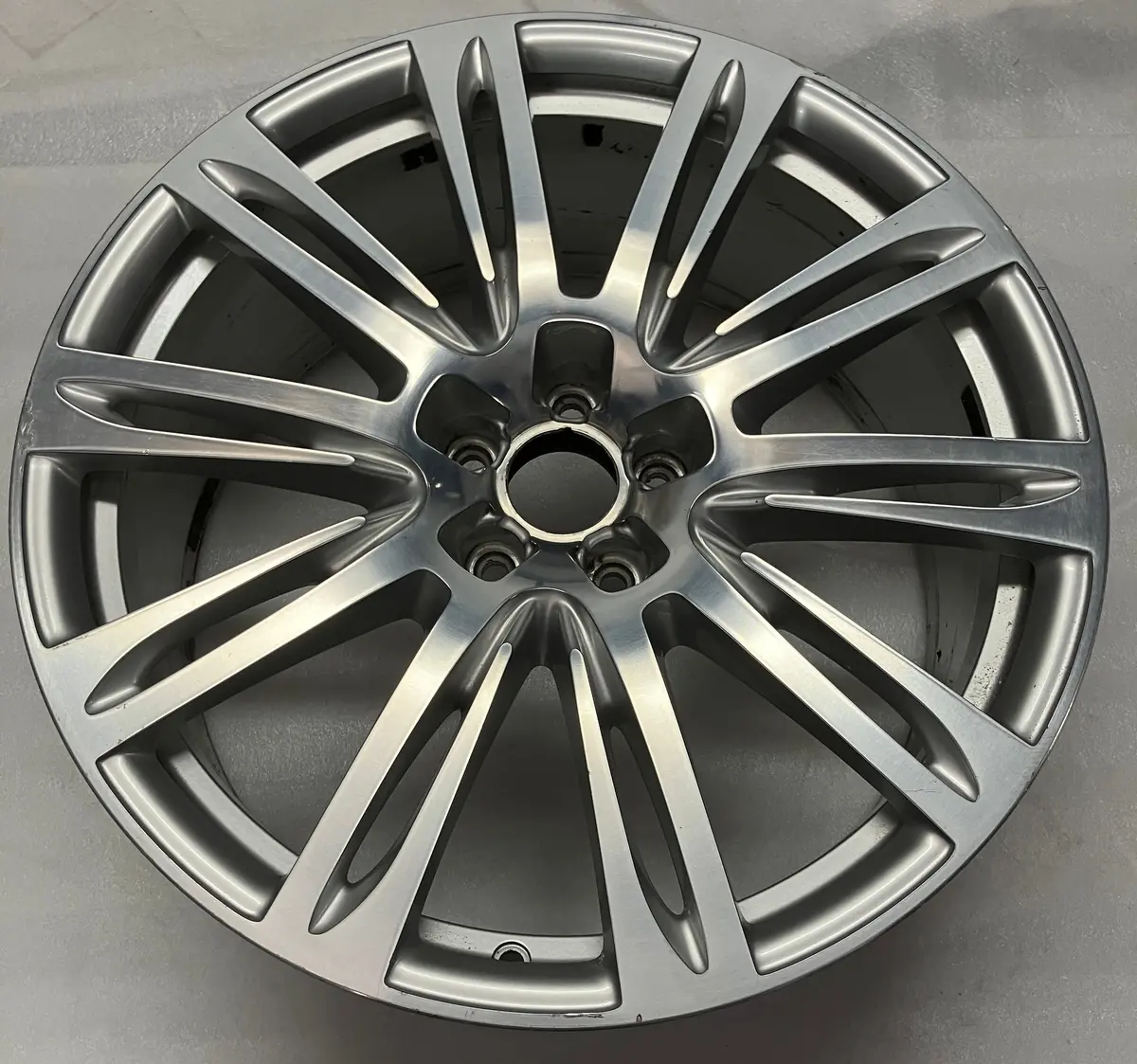 One (1) Oem 2016 Audi A8 20" Factory Alloy Wheel Rim 4H0601025n 58871 1
