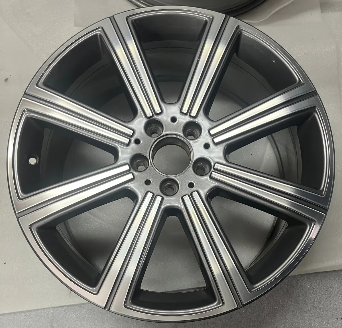 One (1) Factory 2023 Mercedes Benz Mbz Gsl63 20" Wheel Rim 85808 Oem 1674010900 1