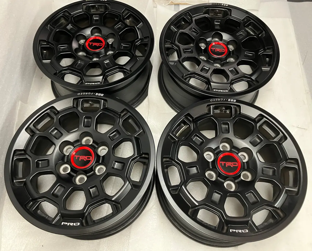 Sold 4) 2025 Toyota Tundra Trd Pro Bbs Forged Oem 18 Wheels 69195 Pt960342202f Black 1