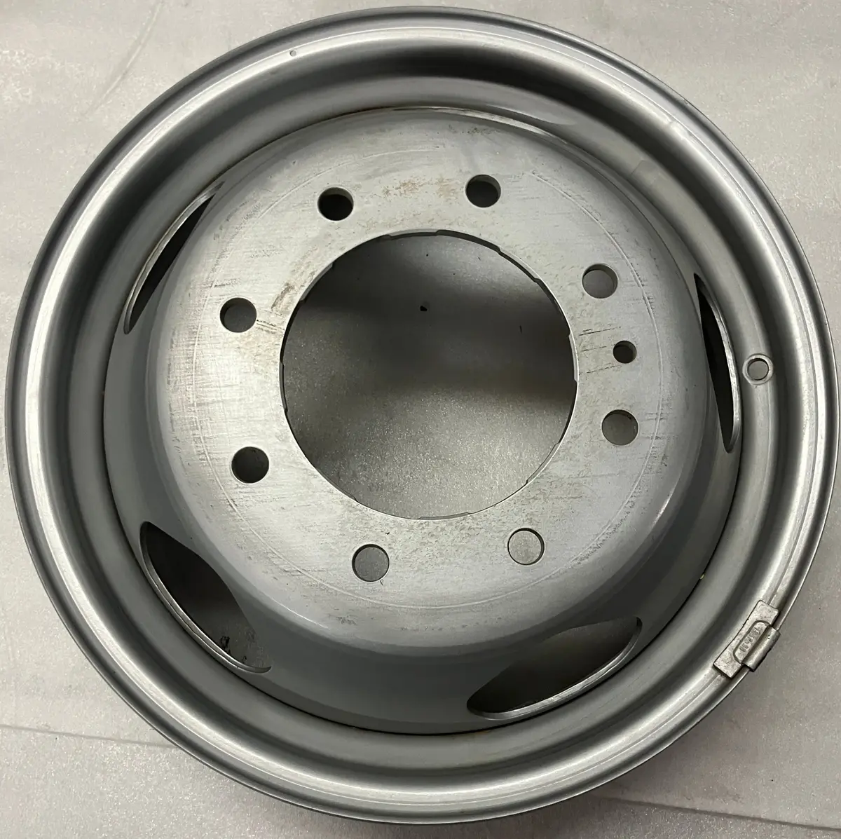 One Oem 2011-2023 Gmc Sierra Chevrolet Silver Dually 3500 17 Steel Wheel Rim 1