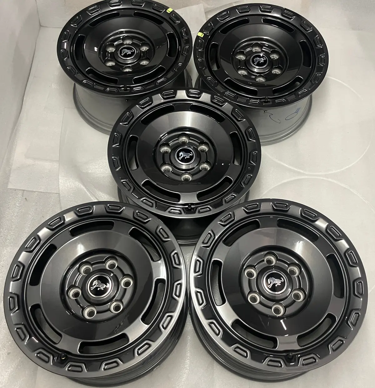 Five 2026 Ford Bronco Everglades Factory 17 Wheels Rims Oem N2dc1007b1b 1