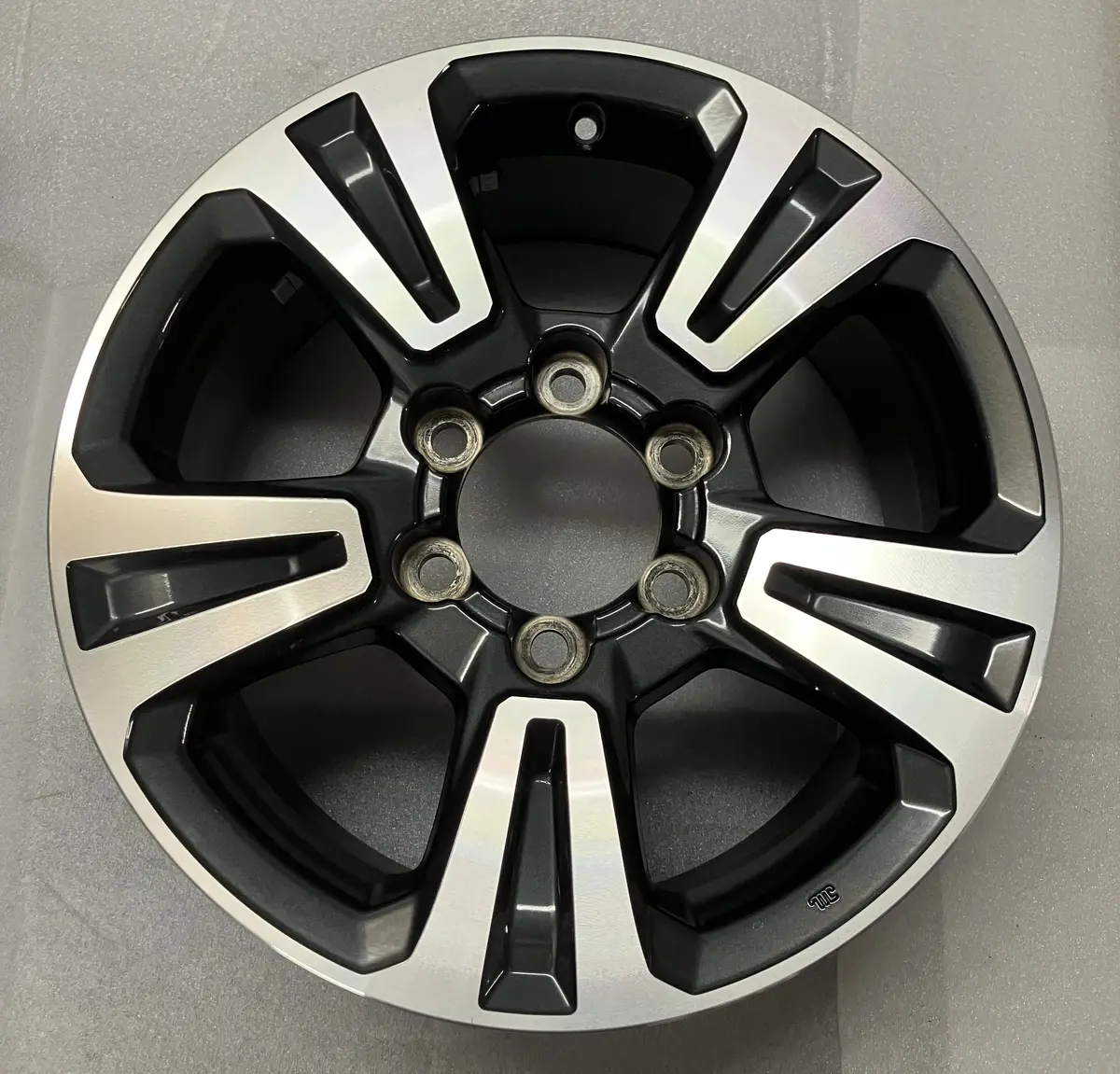 Sold One Oem 2019 Toyota Tacoma 17" Factory Alloy Wheel Rim 75193 4261104170 1