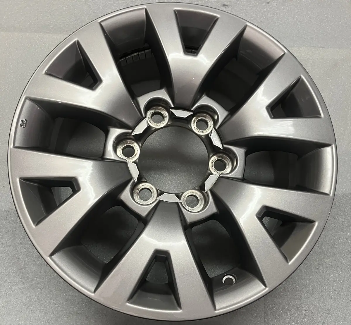Single (1) 2020 Toyota Tacoma Factory 16" Wheel 75190 Oem Rim 4261104150 Hyper Silver 1