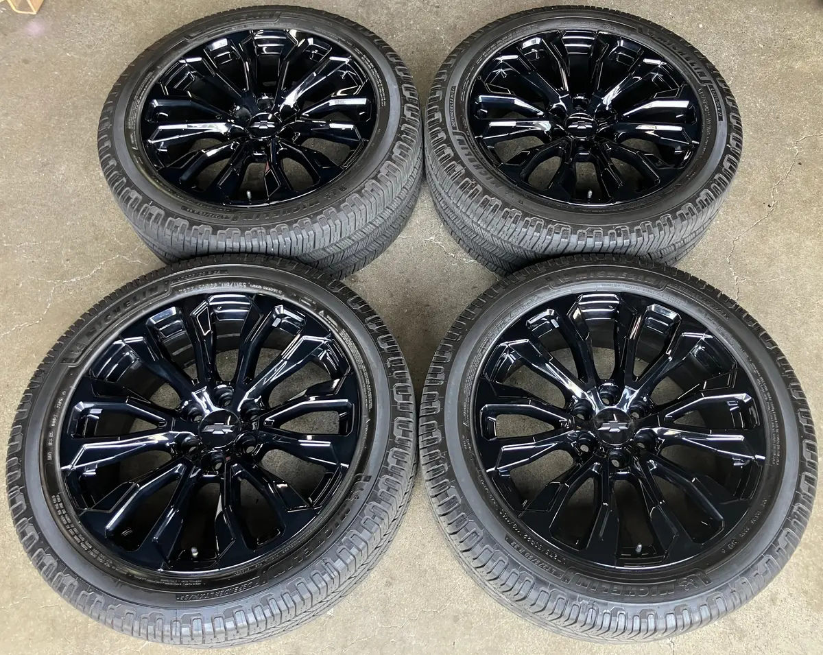 2025 Chevy Silverado 1500 High Country Oem 22" Wheels Tires Michelin Lt275/50R22 Black 1