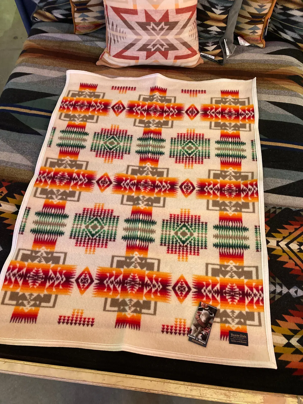 Pendleton Chief Joseph Jacquard Muchacho Crib Blanket In Ivory 2