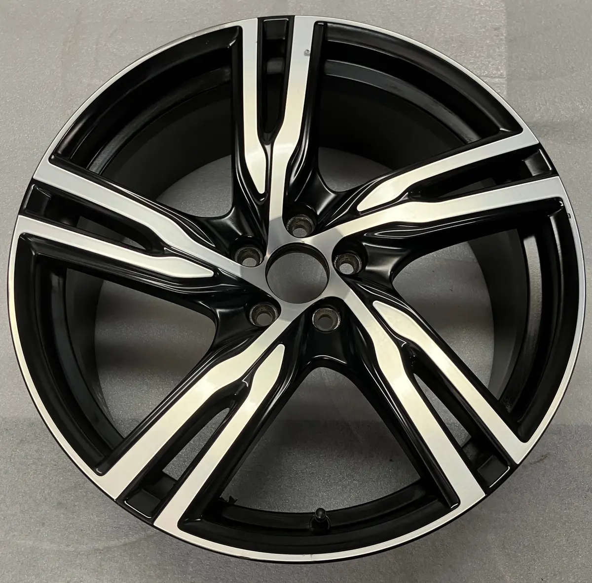 Single 2017-2021 Volvo S90 V90 Oem Factory 20 Wheel Machined Black 31660195 70441 1