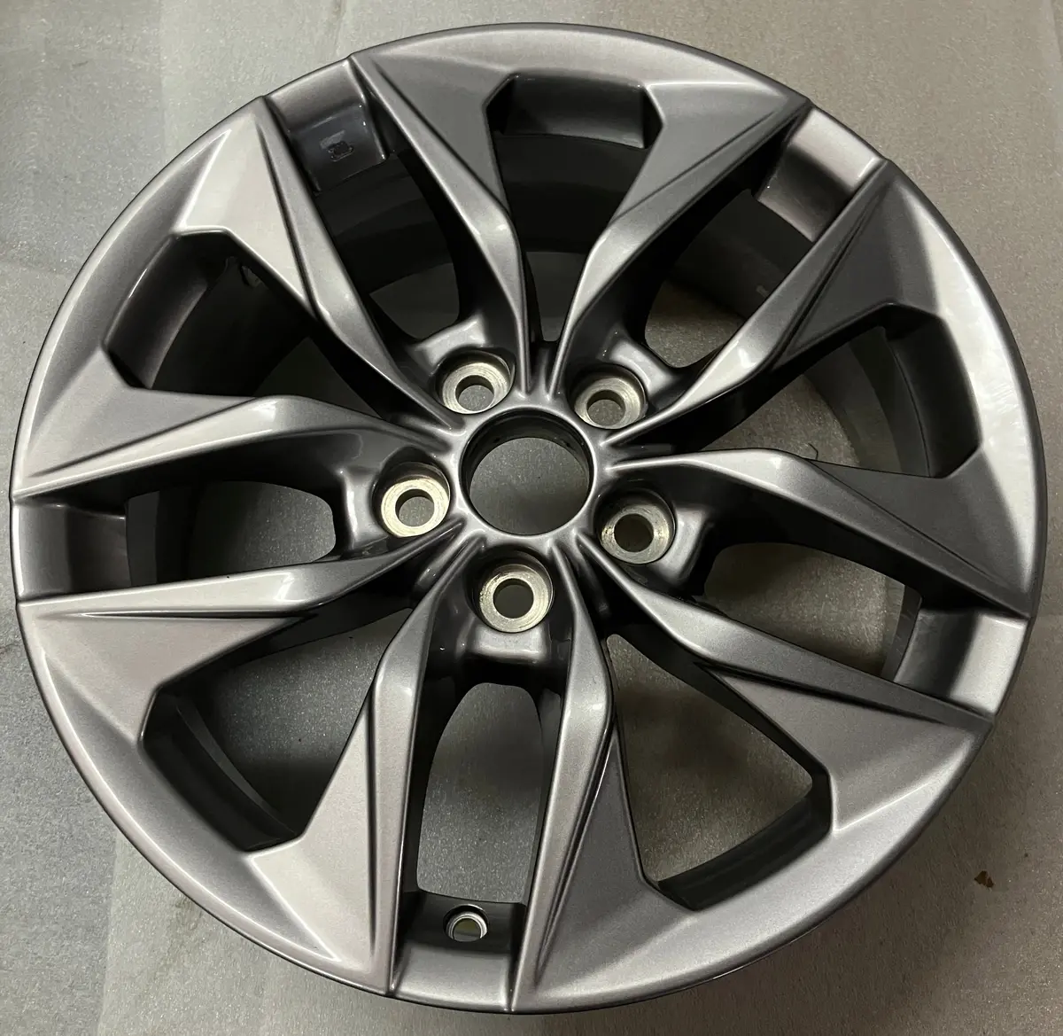 One 2025 Toyota Sienna Factory Alloy 17 Wheel Rim 69143 Oem 4261108200 1