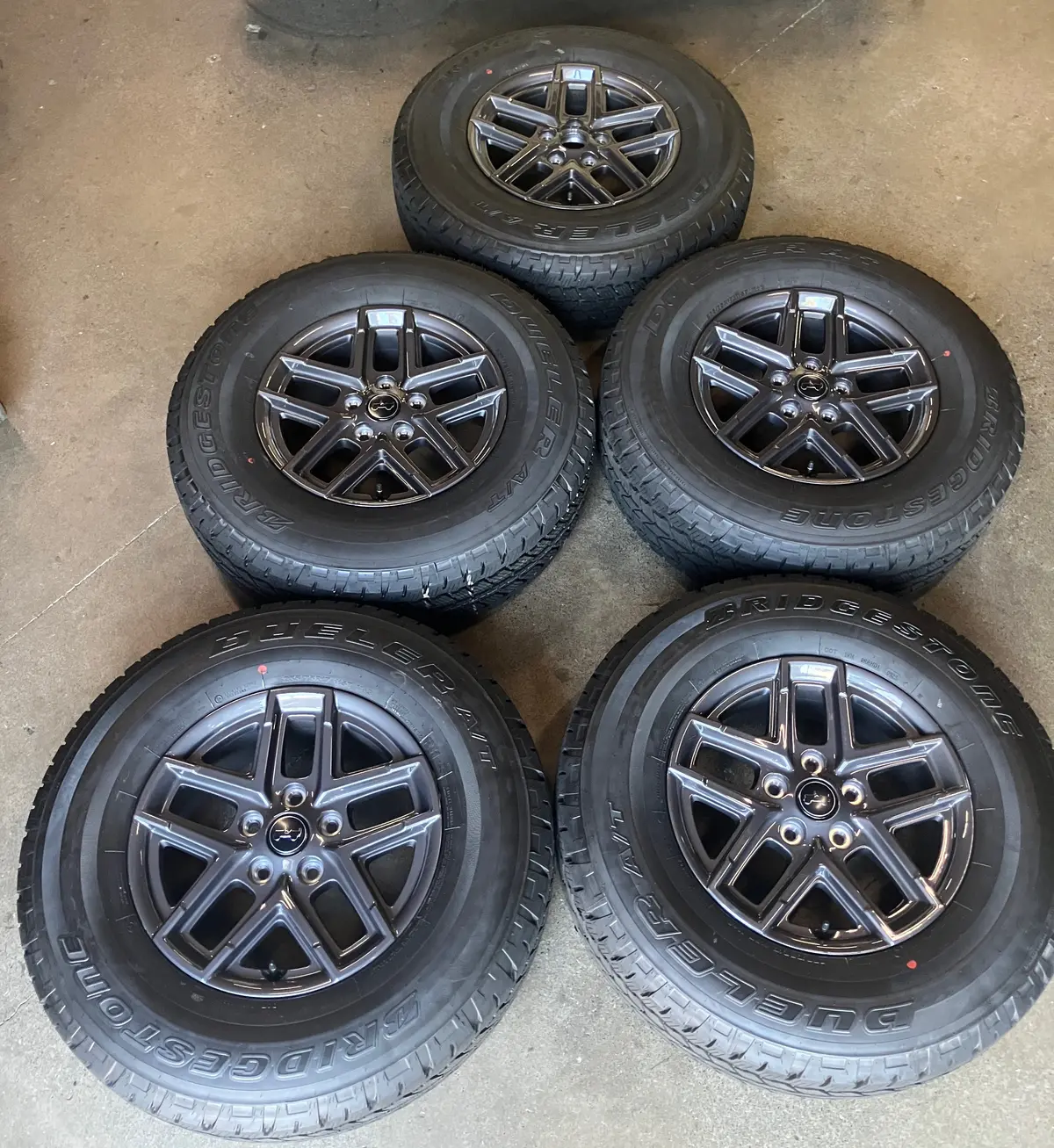 Sold Five 2025 Jeep Wrangler Factory 17" Wheels Tires Rims Oem 04755591Aa All Terrain 255/75/17 1
