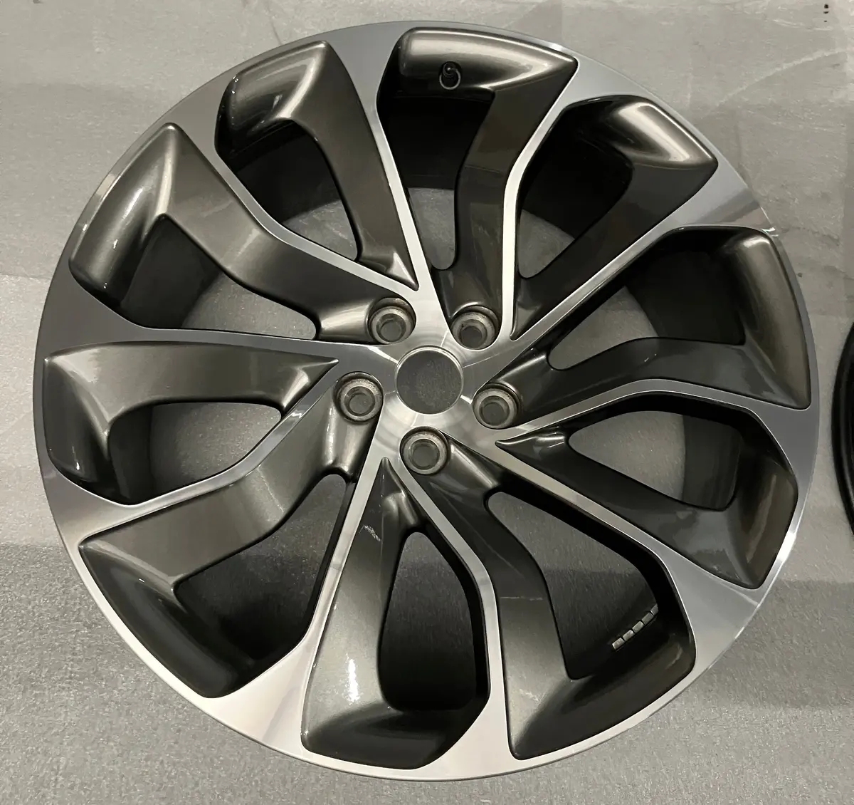 One (1) 2020-2026 Lincoln Aviator Oem Factory 21 Wheel Machined Gray Lc5c1007e1a 1