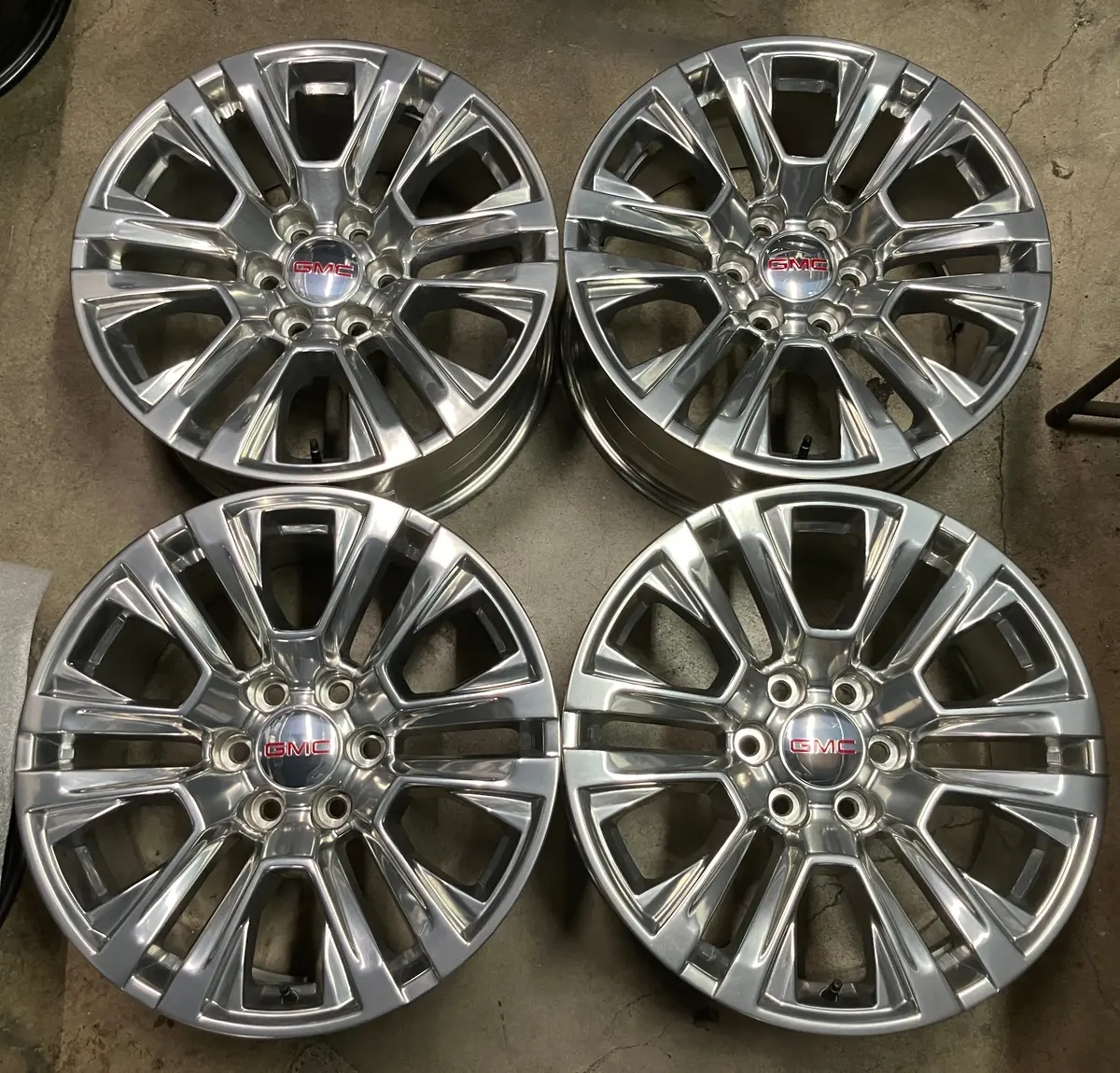 Sold Four 2023 Gmc Sierra Yukon Factory 20 Wheels Oem 23377020 Silverado 5917 Tahoe 1