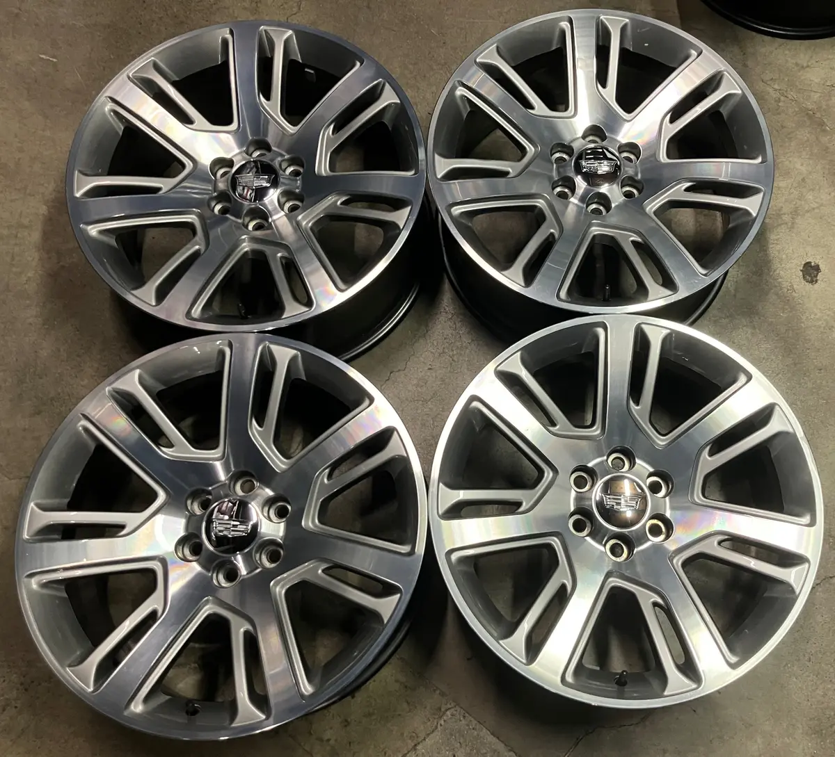 Sold Four 2020 Cadillac Escalade Factory 22 Wheels Oem 4738 Rims 22939280 1
