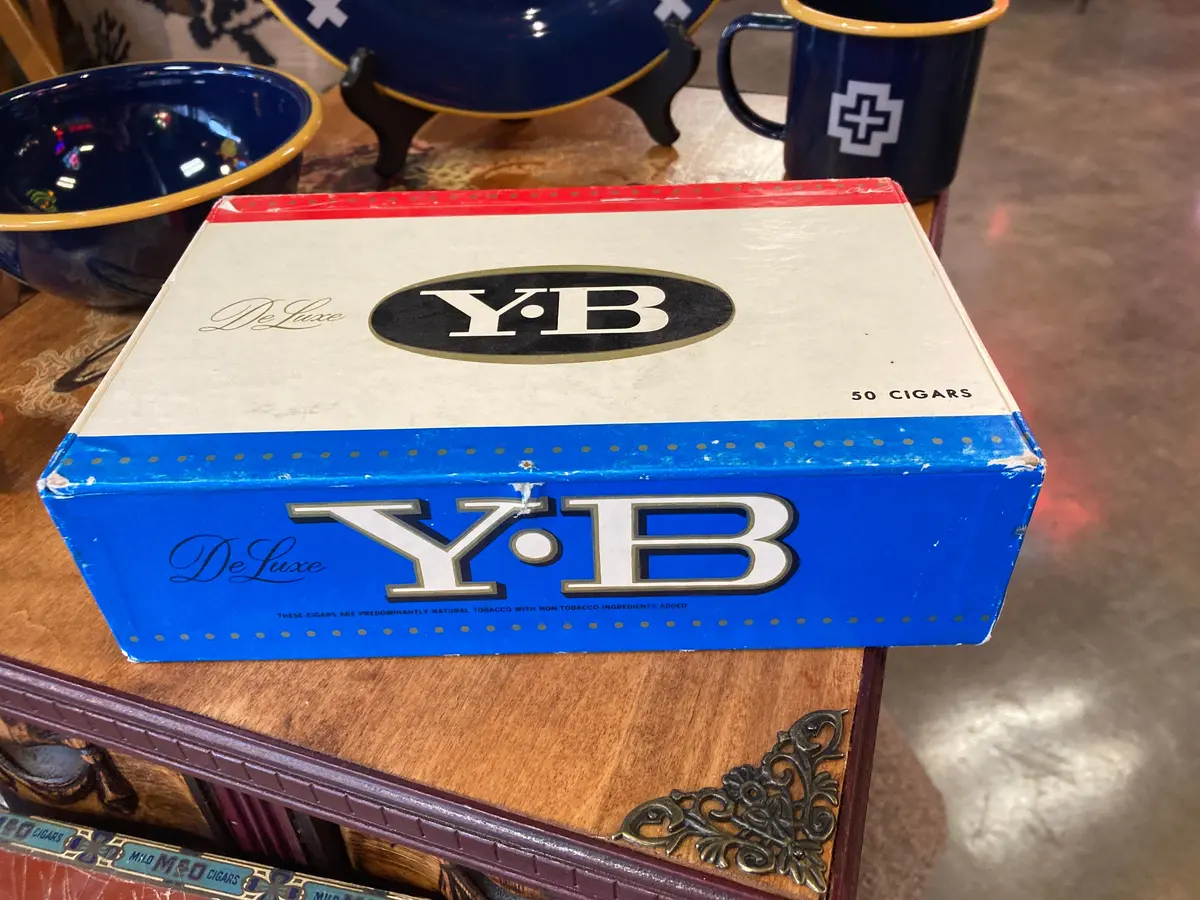 Y.B Deluxe Vintage Cigar Box 1