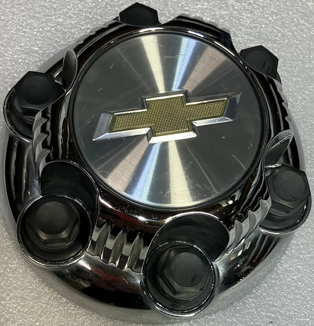 08252097-Cc39 One Single Oem Center Cap For Chevrolet 1500 Steel Wheel 1