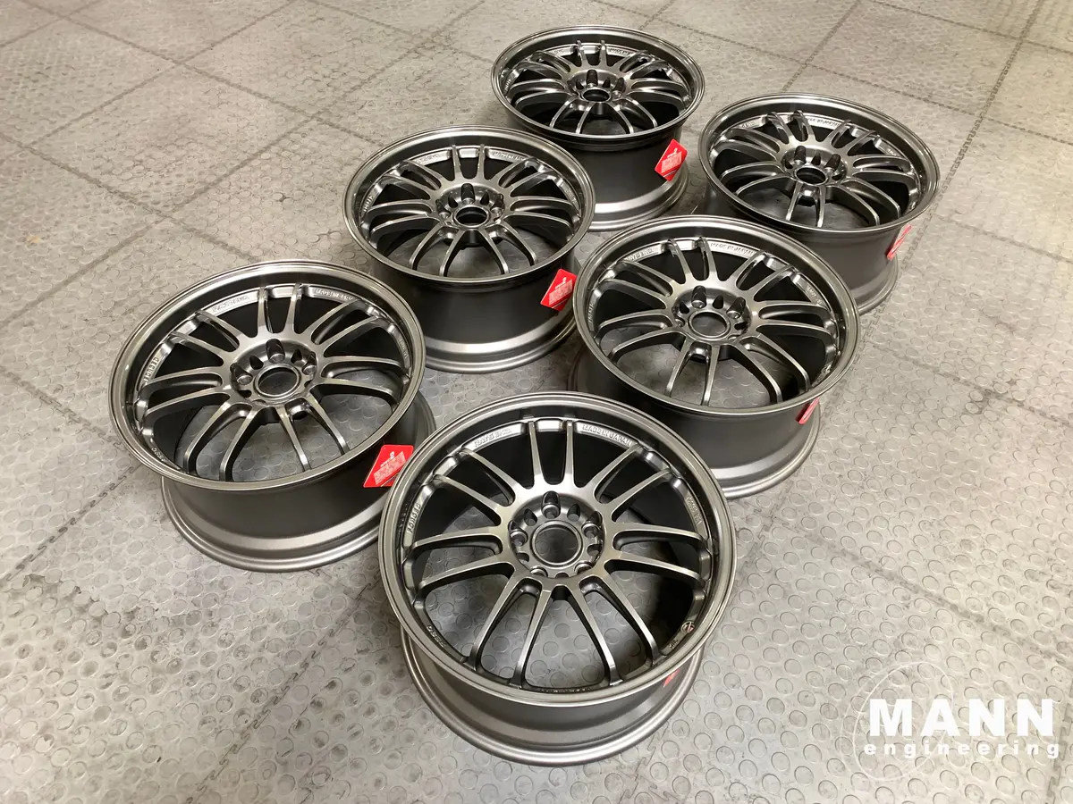 Brand New - Volk Racing Re30 Forged Wheels - Gunmetal 1