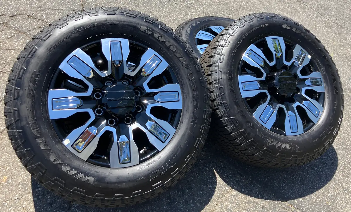 Sold 2025 Factory Gmc Sierra Denali Hd2500 Wheels Tires Oem 84830459 Gdy Lt275/65R20 1