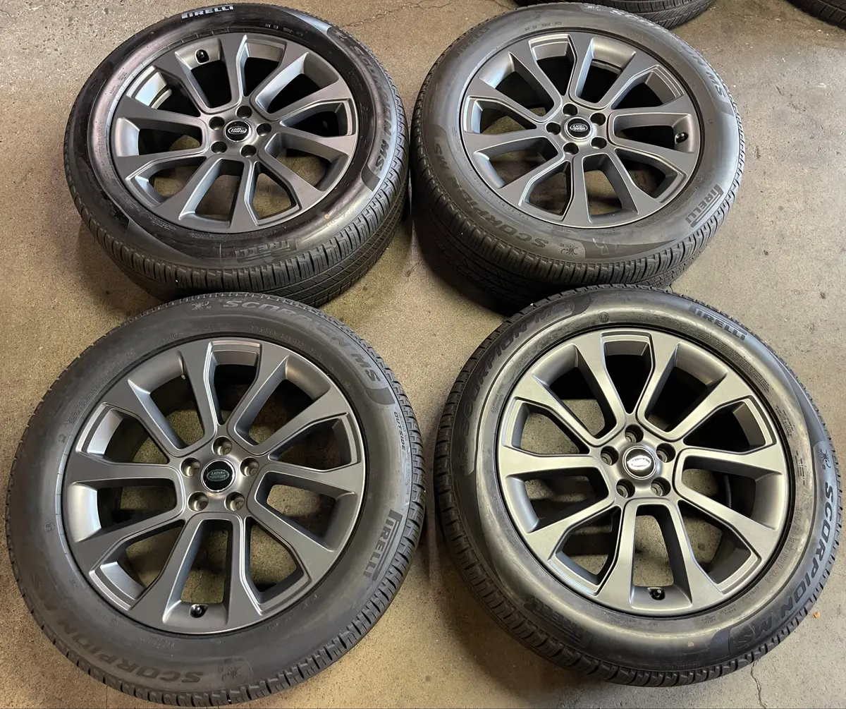 Sold 2025 Range Rover Sv Factory 21 Wheels Tires Rims Oem N9xmeb Pirelli 275/50/21 Gray 1