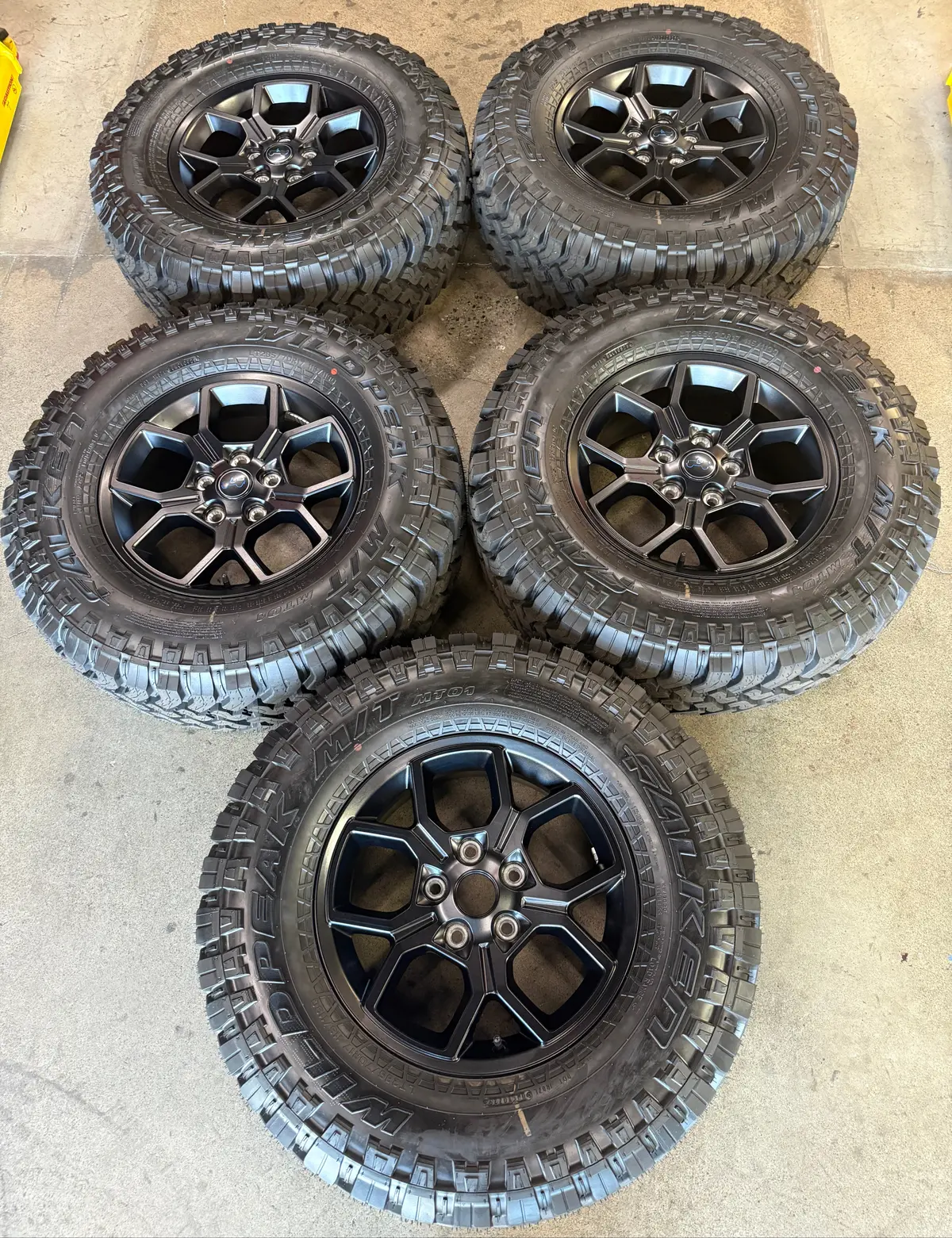 5) 2025 Jeep Wrangler Gladiator Rubicon 17 Wheels Tires Black Falken Mt 04755603Aa 1