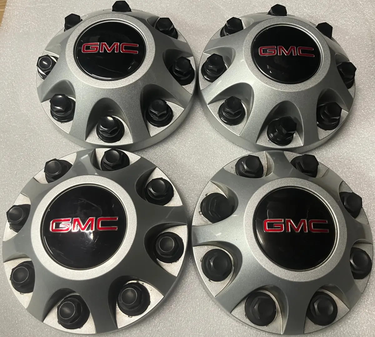 Full Set Of 4 Gmc Sierra 2500 Center Caps Silver 9597819 1