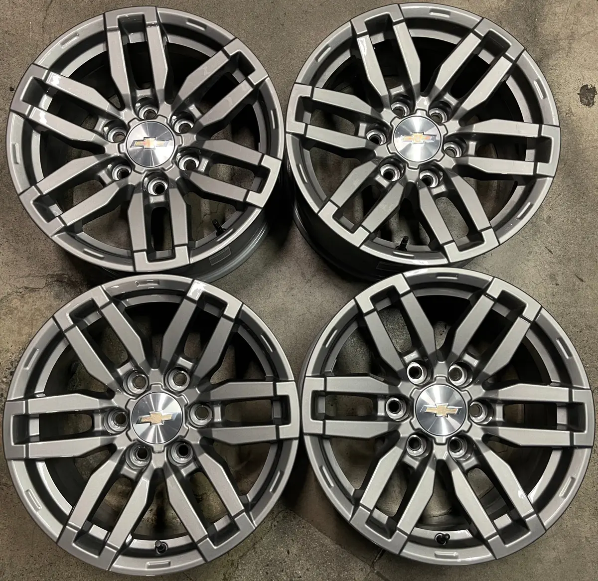 Sold Four 2025 Chevy Colorado Factory 17 Wheels Rims Oem Canyon 84738115 Silverado 6X5.5 1