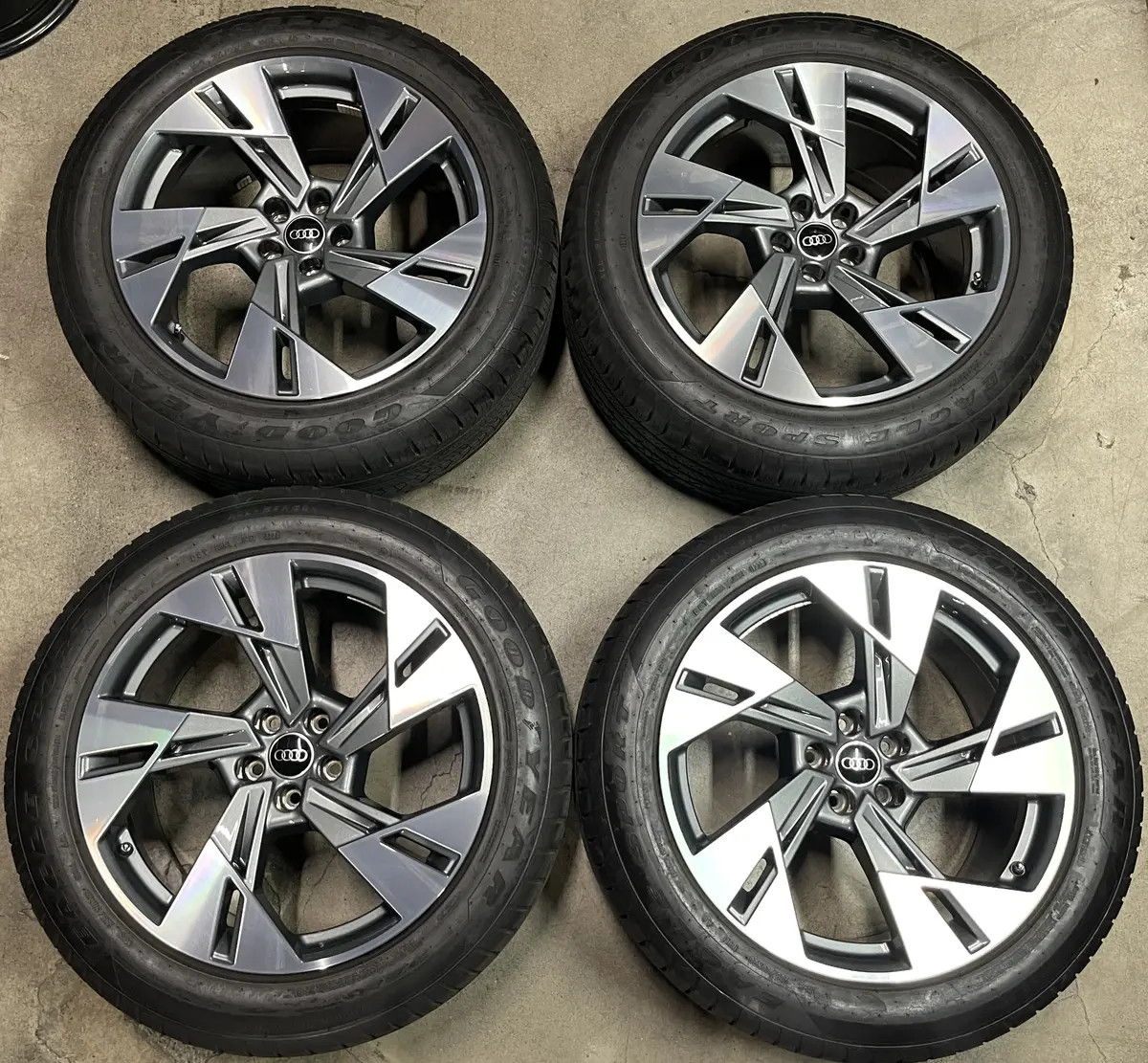 2022 Audi E-Tron Quattro Factory 20 Wheels Tires Rims Oem 4Ke601025t Q7 Q8 1