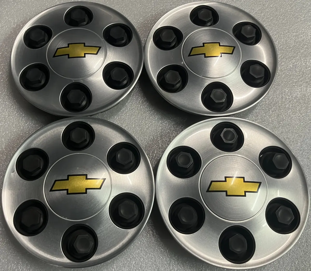 Sold Set Of 4 Chevy Silverado Tahoe 1500 Center Caps 9596341 1