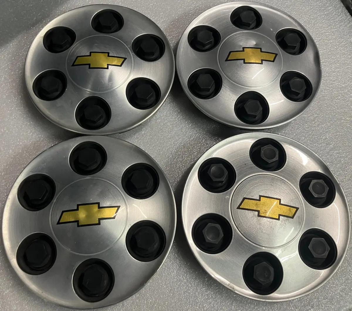 Sold Set Of 4 Chevy Silverado Tahoe 1500 Center Caps Gm Part Number 9596341 1
