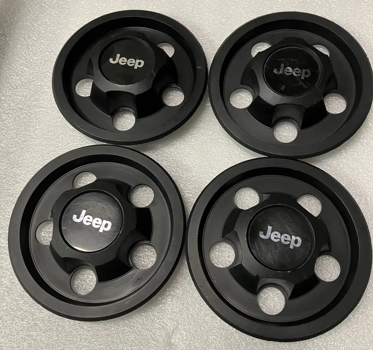 Sold Set Of 4 Jeep Wrangler Steel Wheel Center Caps Pn Sf8952-000-153 1