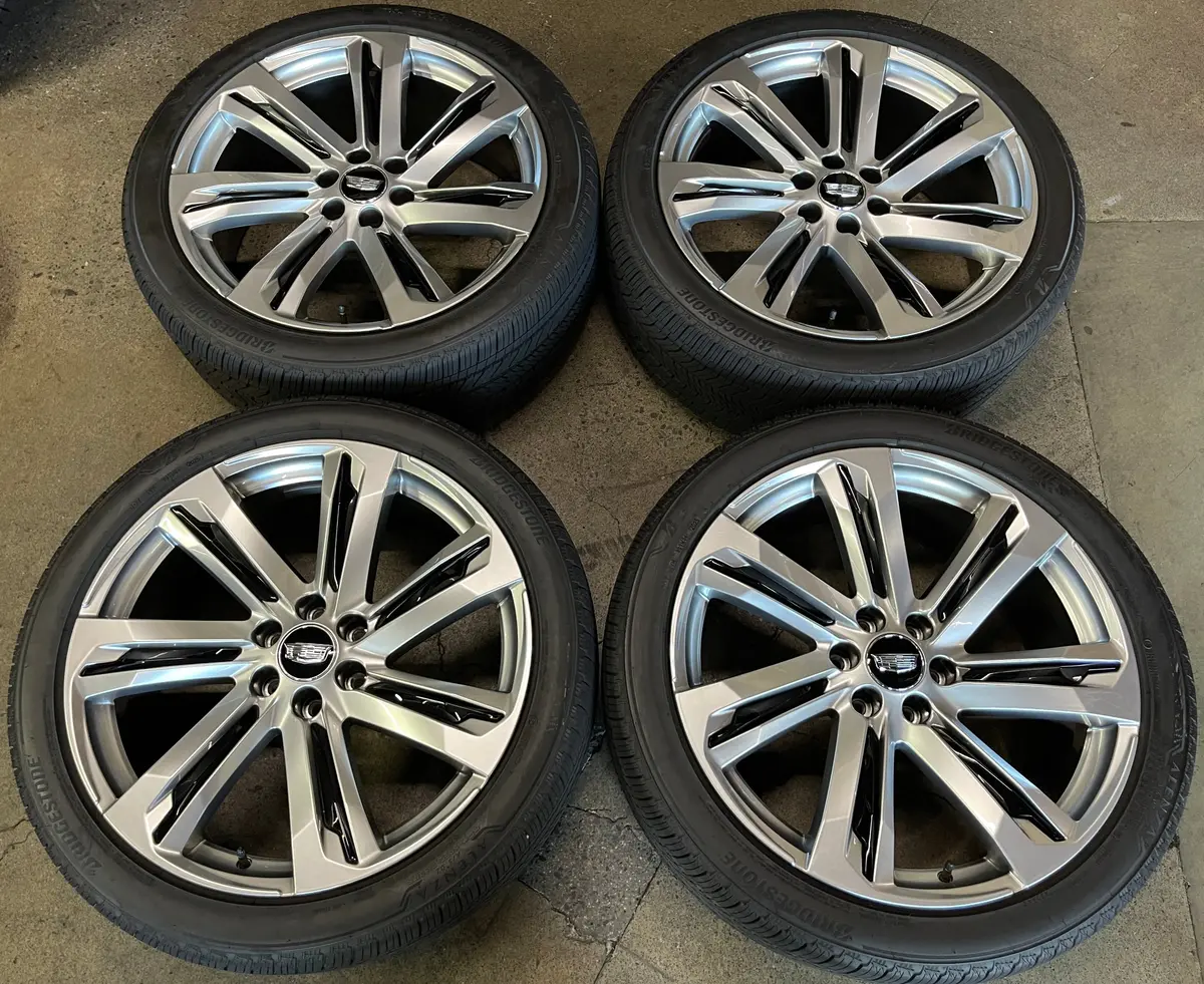 Sold 2025 Cadillac Escalade Platinum Factory 24 Wheels Tires Oem Rims 285/40/24 Bridgestone 1